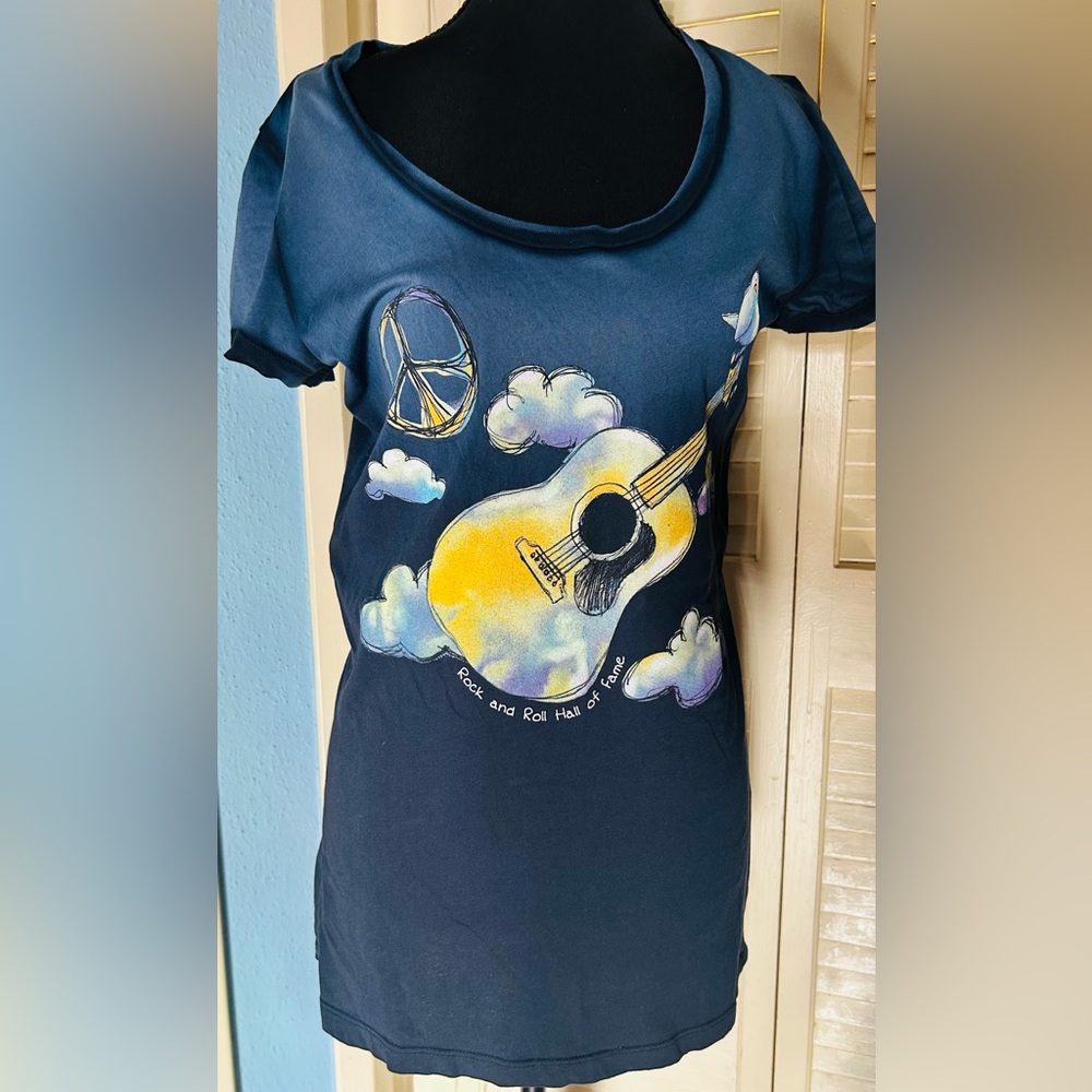 Rock and Roll Hall of Fame Women's Blue Graphic Tee XL scoop neck short sleeve.